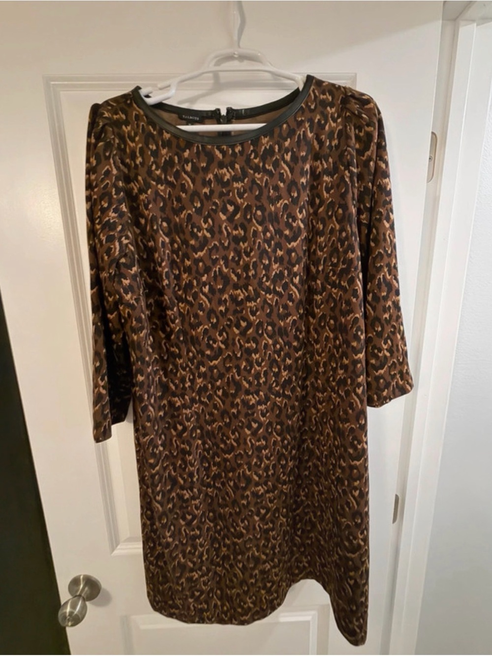 Women’s leopard Talbot’s dress size 16. EUC